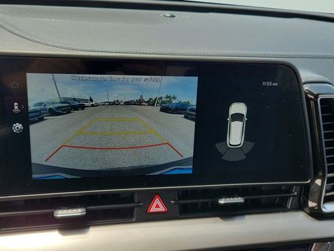 Used 2025 Kia Sportage EX FWD image 25