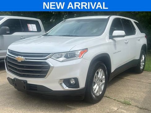 Used 2019 Chevrolet Traverse LT FWD image 1