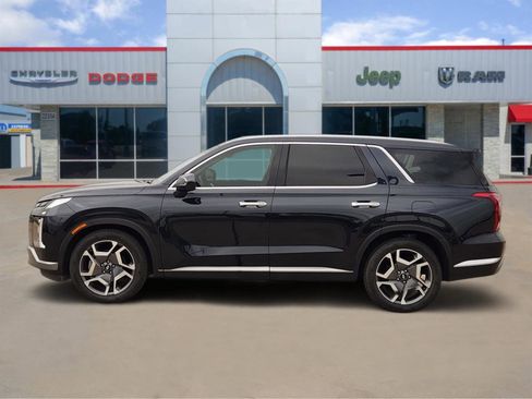 Used 2024 Hyundai Palisade Limited FWD image 3