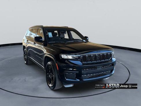 New 2025 Jeep Grand Cherokee L Laredo image 3