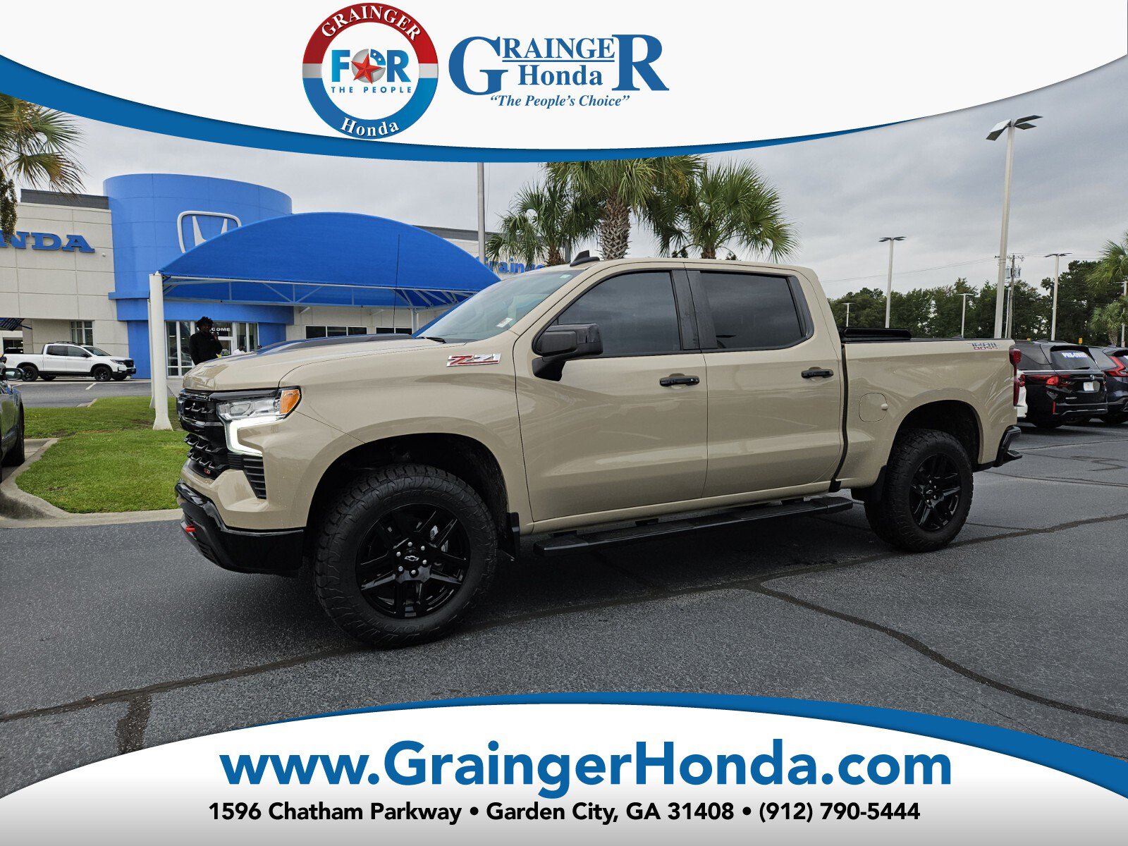 Used 2023 Chevrolet Silverado 1500 LT Trail Boss w/ Protection Package AWD/4WD image 1