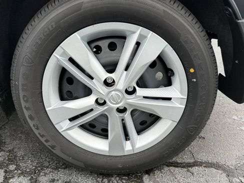 New 2025 Nissan Kicks Play S FWD image 13