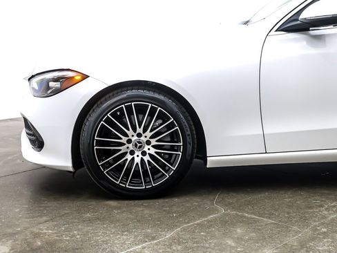 Used 2023 Mercedes-Benz C 300 Sedan image 10