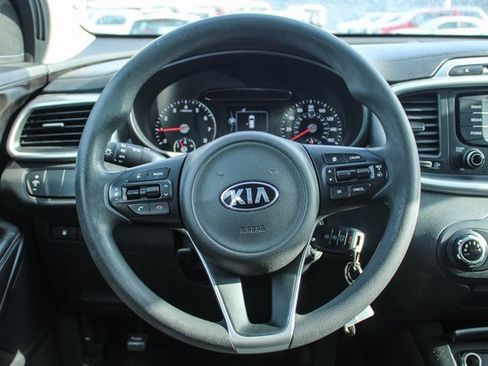 Used 2016 Kia Sorento LX image 23