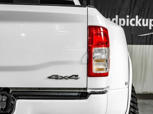 Used 2024 RAM 3500 Tradesman w/ Chrome Appearance Group AWD/4WD image 41
