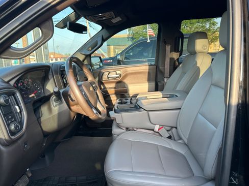 Used 2021 Chevrolet Silverado 1500 LT w/ Convenience Package II RWD image 15