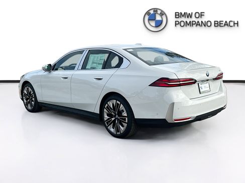 New 2026 BMW 530i 530i w/ Premium Package image 4