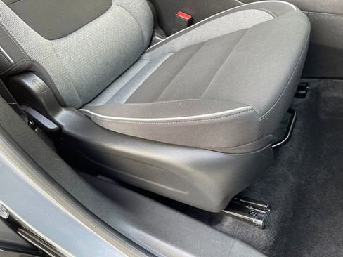 Used 2025 Chevrolet TrailBlazer LT w/ Driver Confidence Package image 26