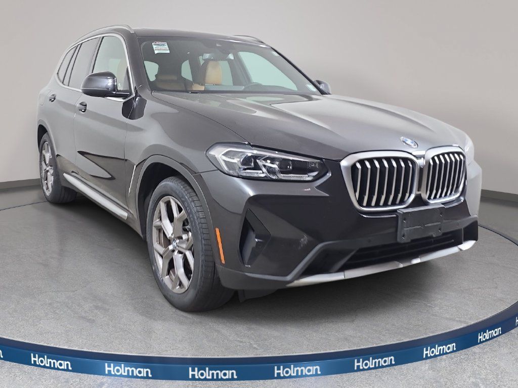 Certified 2023 BMW X3 xDrive30i w/ Premium Package AWD/4WD image 3