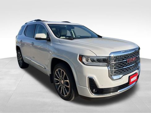 Certified 2022 GMC Acadia Denali w/ Denali Technology Package AWD/4WD image 4