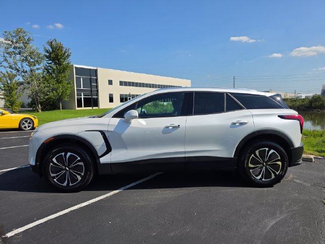 Used 2024 Chevrolet Blazer EV LT AWD/4WD image 15