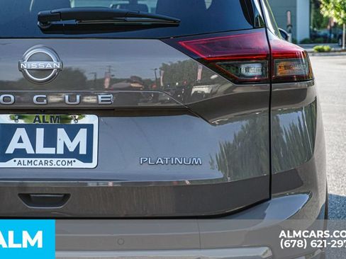 Used 2024 Nissan Rogue Platinum w/ Platinum Premium Package FWD image 13