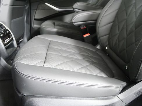 New 2027 BMW X7 xDrive40i AWD/4WD image 14