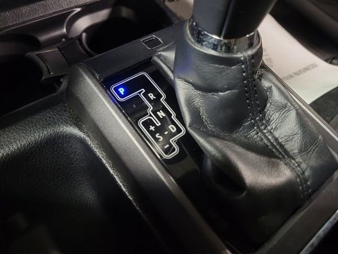 Used 2019 Toyota Tacoma TRD Sport image 15