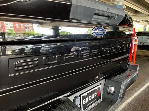 Used 2020 Ford F350 Lariat w/ Lariat Ultimate Package image 9
