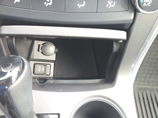 Used 2015 Toyota Camry LE FWD image 16