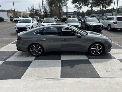 Used 2023 Hyundai Sonata SEL Plus image 3