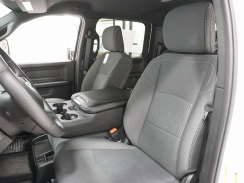 Used 2024 RAM 3500 Tradesman image 15