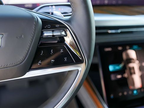 Certified 2025 Cadillac Escalade Sport Platinum w/ LPO, Floor Liner Package image 13