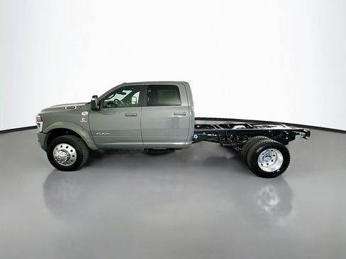 New 2026 RAM 5500 Tradesman AWD/4WD image 4