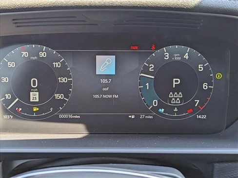 New 2025 Land Rover Discovery Dynamic SE image 11