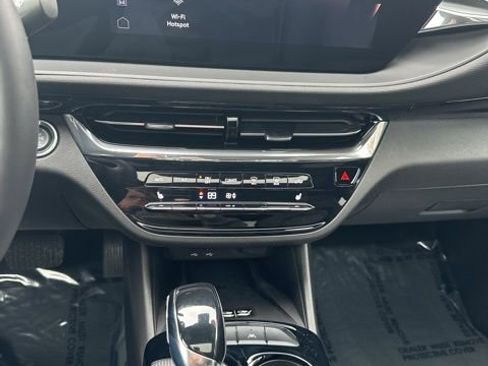 Used 2025 Buick Envista Avenir image 26