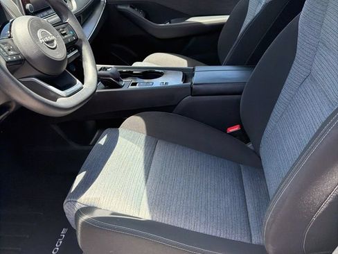 Used 2023 Nissan Rogue SV FWD image 7