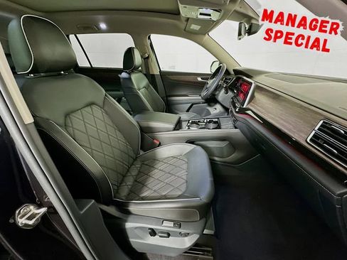 Used 2025 Volkswagen Atlas SEL Premium R-Line image 30