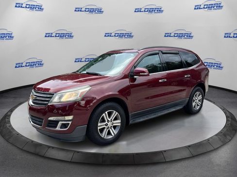 Used 2016 Chevrolet Traverse LT FWD image 1