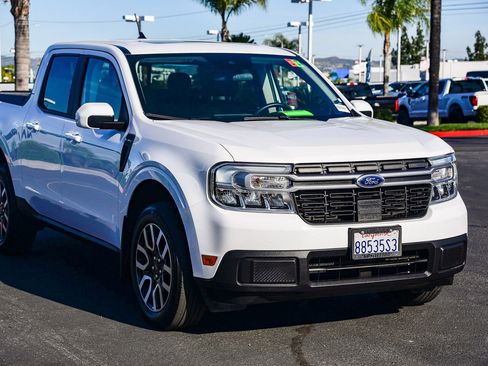 Used 2023 Ford Maverick Lariat image 3