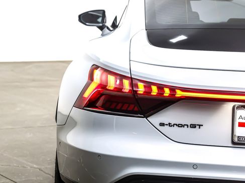 Used 2024 Audi RS e-tron GT image 16