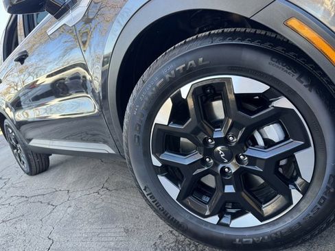 Used 2025 Kia Sorento S w/ Panoramic Sunroof Package image 5