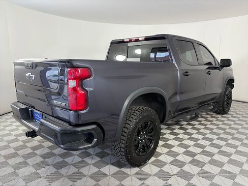 Used 2023 Chevrolet Silverado 1500 ZR2 w/ Technology Package AWD/4WD image 7
