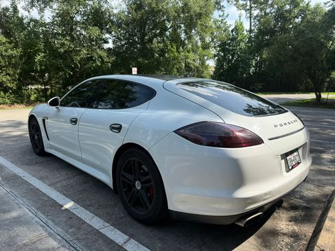 Used 2013 Porsche Panamera 4 AWD/4WD image 6