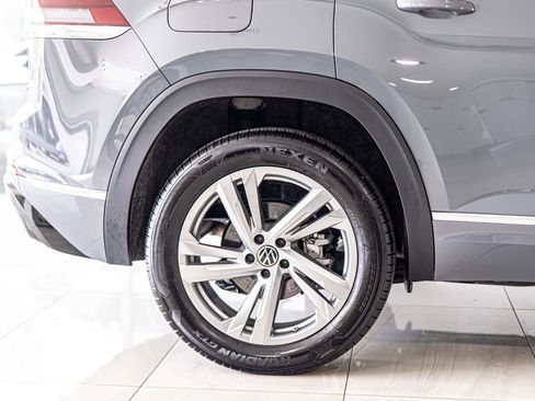 Used 2024 Volkswagen Atlas Cross Sport SEL R-Line AWD/4WD image 11