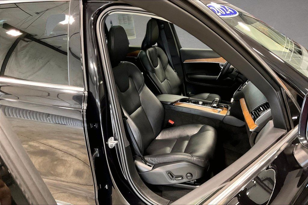 Certified 2024 Volvo XC90 B6 Plus AWD/4WD image 31