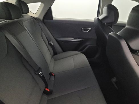 Used 2025 Kia K4 FWD image 19