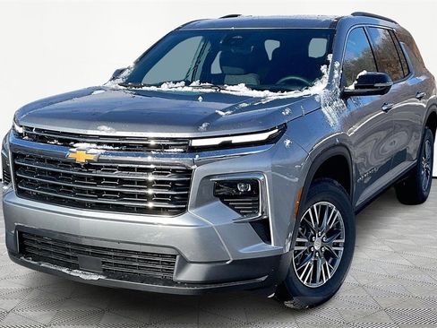 New 2026 Chevrolet Traverse LT w/ Driver Confidence Package image 1