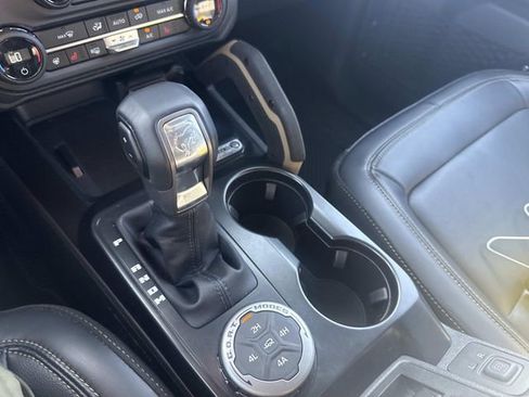Used 2025 Ford Bronco Badlands AWD/4WD image 25