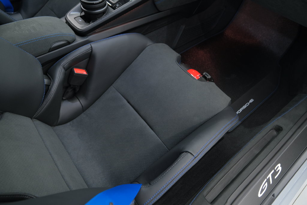 Used 2026 Porsche 911 GT3 RWD image 18