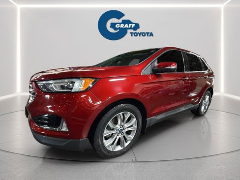 Used 2019 Ford Edge Titanium w/ Cold Weather Package AWD/4WD image 12