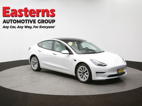 Used 2023 Tesla Model 3 Standard Range image 46