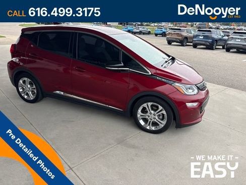 Used 2020 Chevrolet Bolt LT FWD image 9
