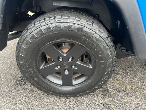 Used 2012 Jeep Wrangler Sport AWD/4WD image 13