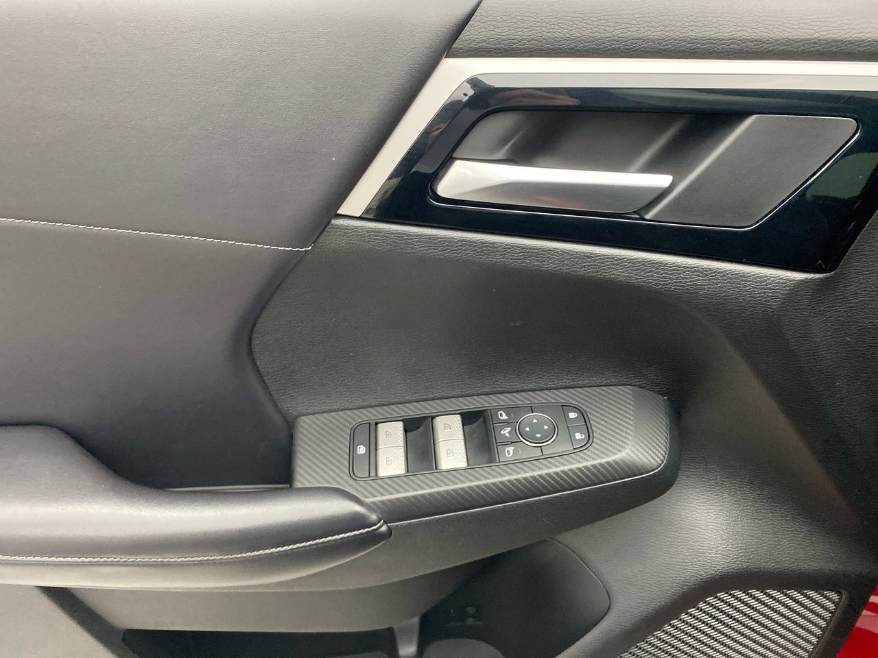 Used 2023 Mitsubishi Outlander SE AWD/4WD image 12