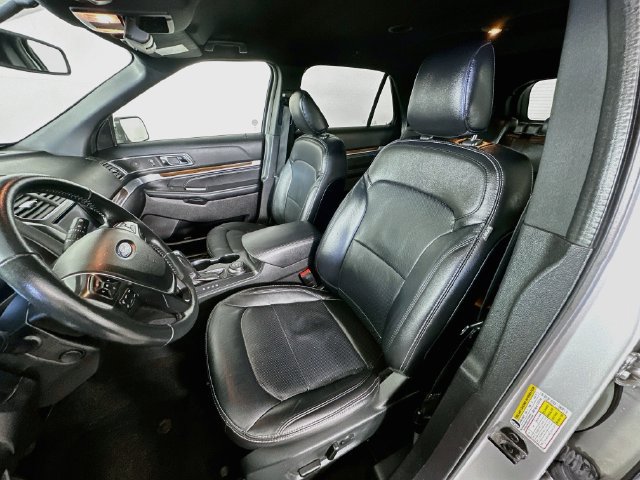 Used 2019 Ford Explorer Limited w/ Class III Trailer Tow Package AWD/4WD image 30