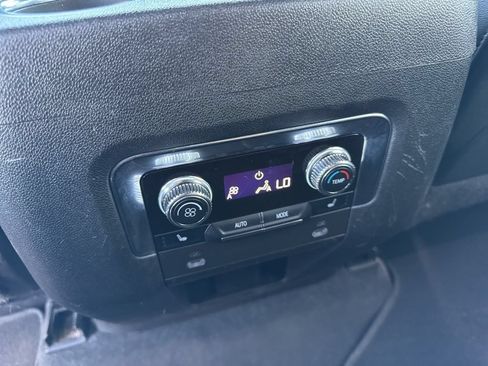 Used 2022 GMC Yukon AT4 AWD/4WD image 37
