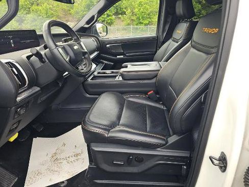 Used 2025 Ford Expedition Tremor AWD/4WD image 3
