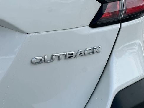 Used 2024 Subaru Outback Limited image 18