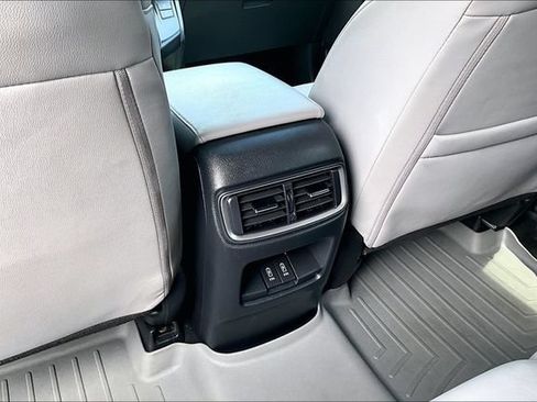 Used 2020 Honda CR-V Touring image 32